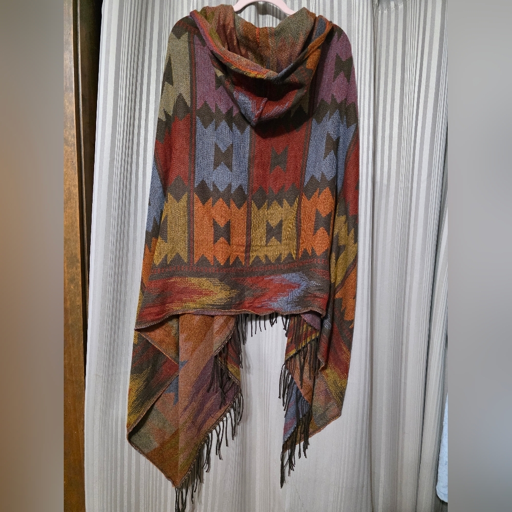 Multicolor Geometric Pattern Cape - image 3
